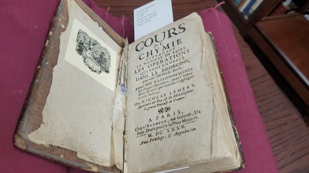 InformationJmac's tweet photo. Working on a project with this fine looking and popular C17-C18 textbook in multiple French editions and translations. #bookhistory #chemistry #chymistry #Lémery https://t.co/7sttqY7Im2