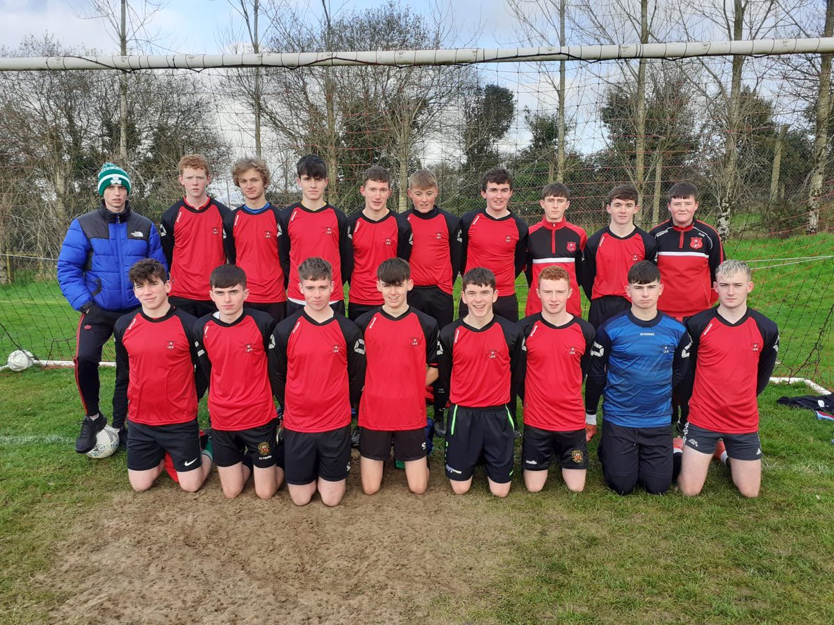NewportCollege's tweet photo. Well done to our u 19 boys through to the quarter finals of the FAI Munster Schools John Murphy Senior Cup. Thanks to @ColaisteIosaef for the game and to @newporttownafc for facilities. @JohnMurphyCup @Tipperaryetb @faischools goalscorers were Alex O'Toole and Nathen O' Shea⚽️ https://t.co/xfv6p7GkqJ