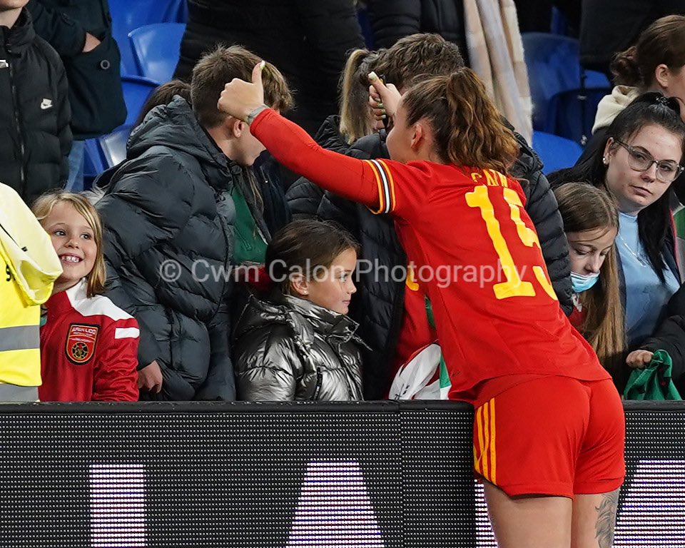 So,
If someone could find who the precious little girl with this smile on her face is or her parents- please could you message me. I would like to send her my boots from my debut game for my country.The smile on her face is reminding me through rehab why I do what I do! #forher