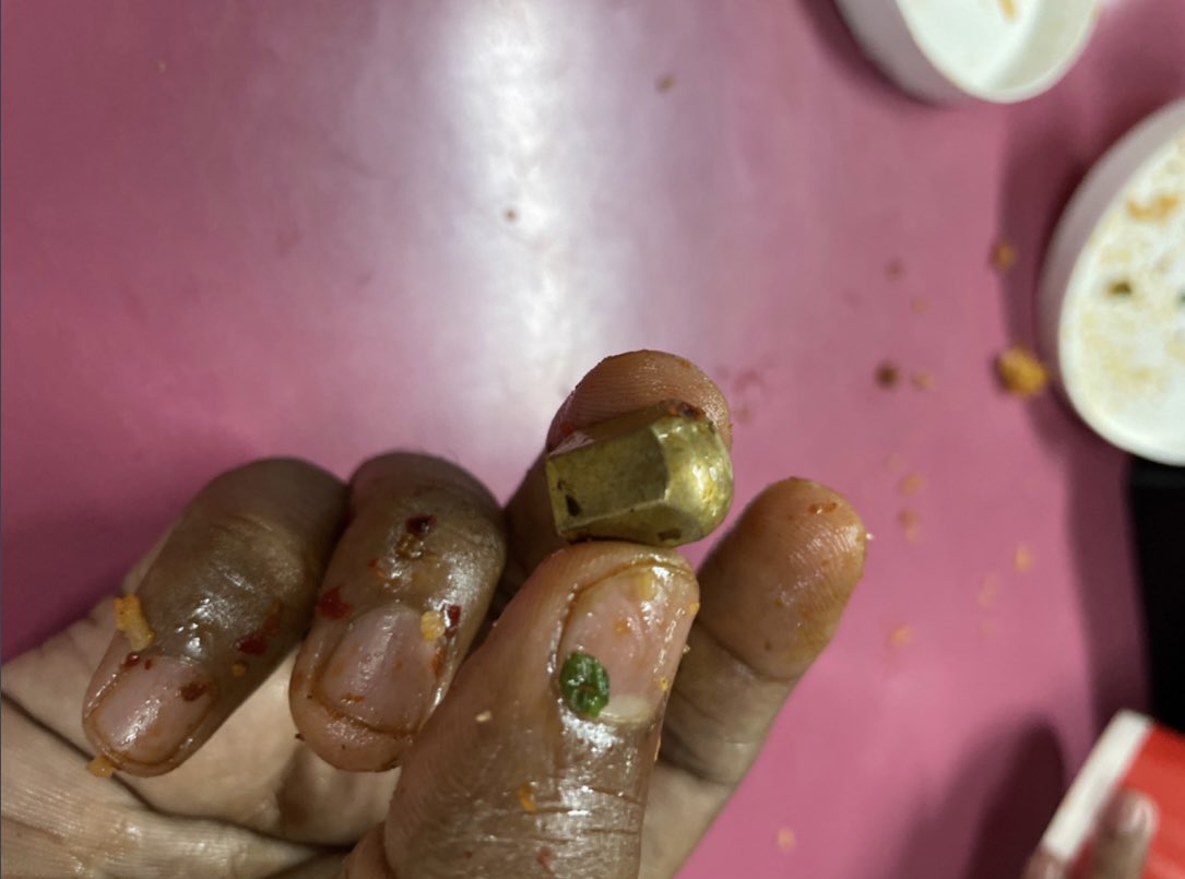 ShivsCg's tweet photo. @swiggy_in Great job and great response to a horryfying experience guys 🙏
Nothing has been done and my complaint was ignored saying that we will share the feedback and someone will call you.
I cant even imagine swallowing that thing
#worstfood #hateswiggy https://t.co/xqusqvBeaO