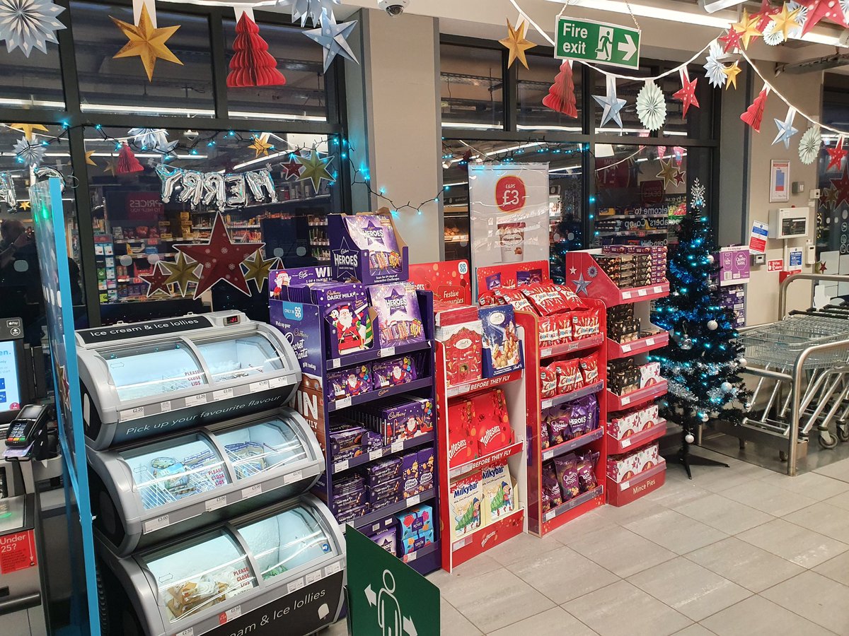 forbes789's tweet photo. Fochabers Coop Christmas 2021 🌲🎅

Going the extra mile in store Feeling rather festive 
#COOP #beingcoop #Christmas2021 @jimgrant27 @mccarthy_1888 @furnivalderek https://t.co/cogJcc1mSH