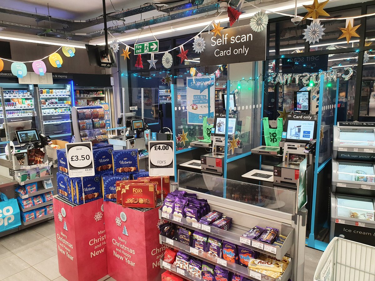 forbes789's tweet photo. Fochabers Coop Christmas 2021 🌲🎅

Going the extra mile in store Feeling rather festive 
#COOP #beingcoop #Christmas2021 @jimgrant27 @mccarthy_1888 @furnivalderek https://t.co/cogJcc1mSH