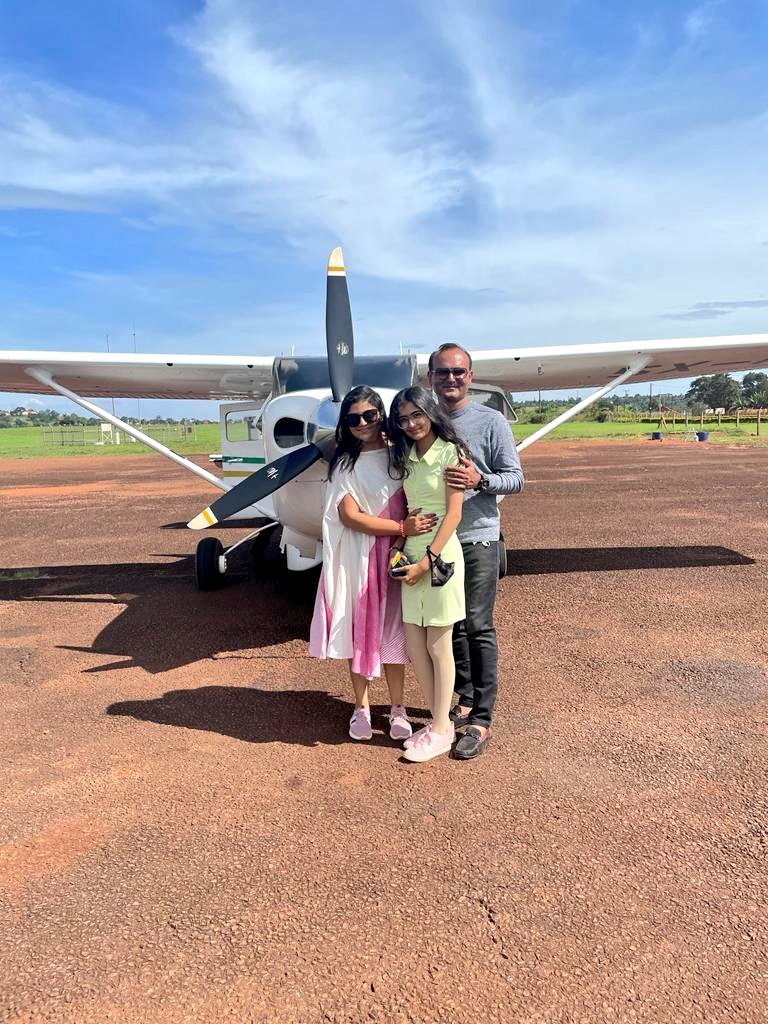 explorejinja's tweet photo. We were pleased to host Mr. Brijen Kotak and his family in Jinja today for the Jinja Scenic Flight. They flew with Captain Majid, and enjoyed every minute of their flight! Book your #JinjaScenicFlight with UGX 450k per person this December. https://t.co/TtOK7t9wb1