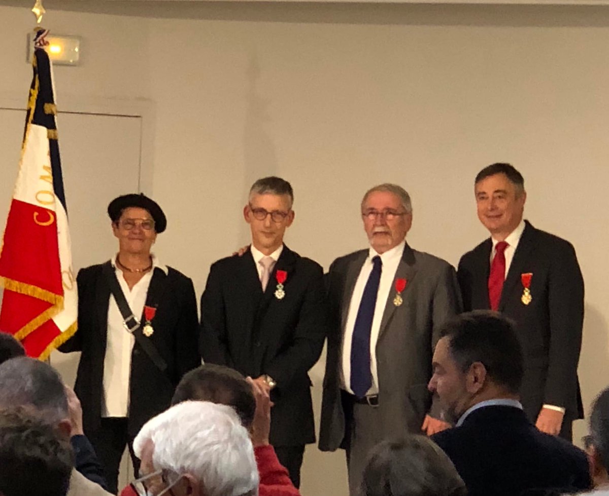 CnkeWeb's tweet photo. 20/11, notre confrère et ami Olivier SALTARELLI, Webmaster de la CNKE, s’est vu remettre les insignes de Chevalier dans l’Ordre national de la légion d’honneur. https://t.co/ekrKetFVNF