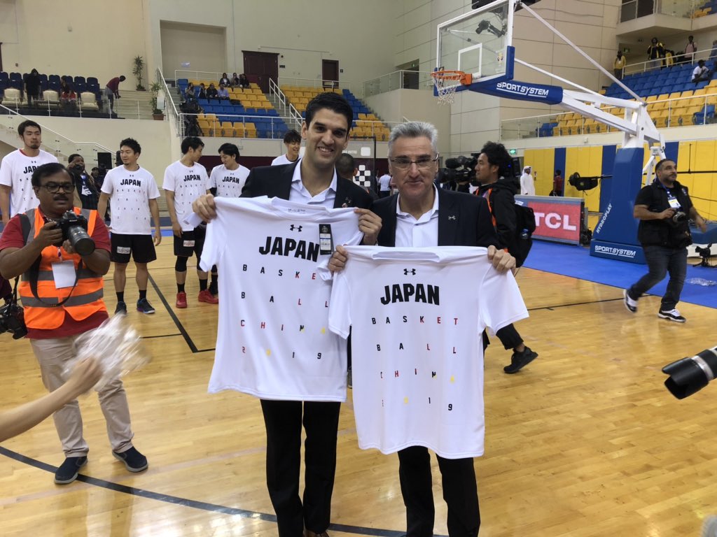 🎙 Herman Mándole y su experiencia en Japón: “Al principio, nos costó mucho el tema de los contactos”.

“Julio (Lamas) empezó con la palabra ‘contactos legales’ y ellos lo aceptaron”.