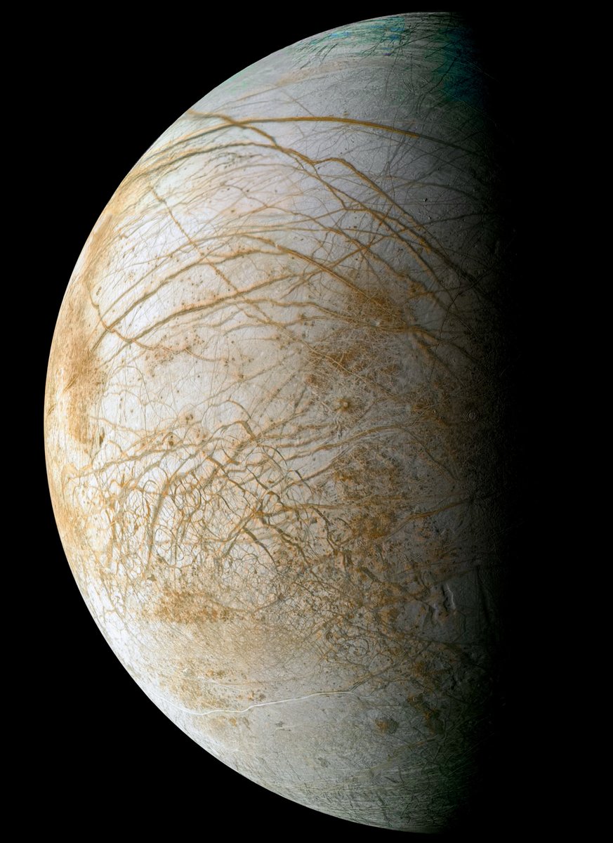 The closest picture taken of Jupiter's moon, Europa.

(📷 NASA, Voyager 2)