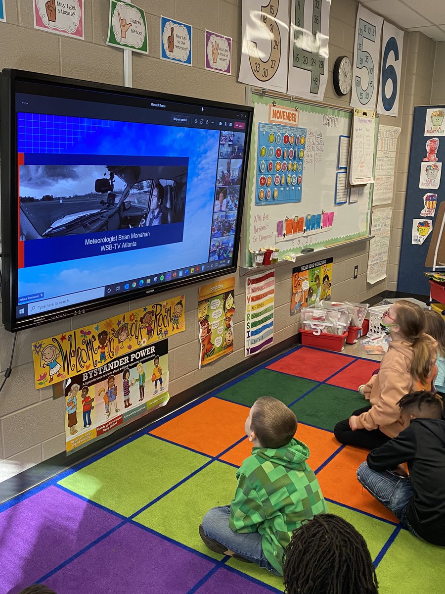 bjonesteaches's tweet photo. STEAM PBL background knowledge building: meeting a meteorologist to talk about weather! Thanks to @BMonahanWSB 🌩🌪❄️☀️@MabletonES #ultimatelearningexperience https://t.co/nYhqTTGThn