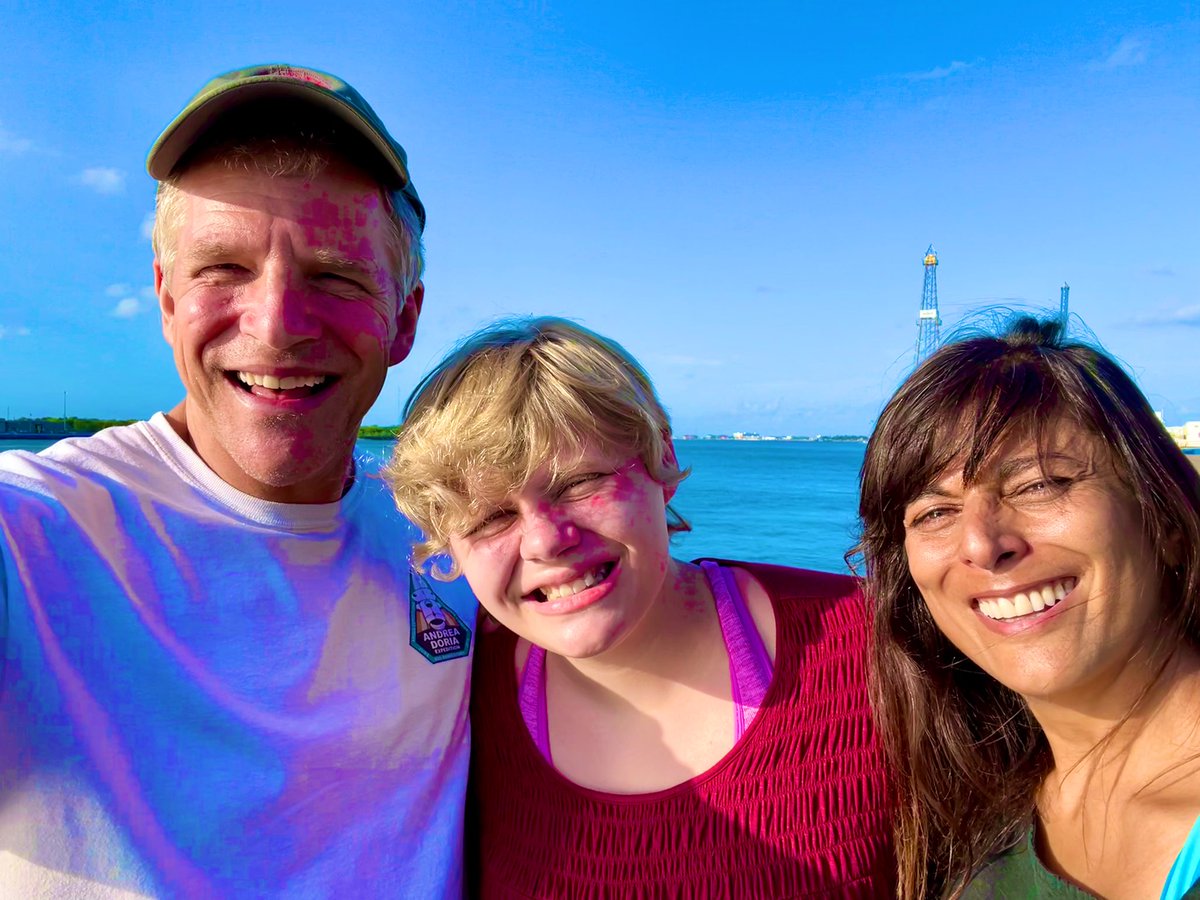 AstroDocScott's tweet image. Bravo @Shift4 &amp;amp; @rookisaacman! Love that you’re so generously continuing to pay it forward in support of incredibly worthy causes like @StJude and now @AvondaleHouston &amp;amp; many others. #autism #TeamJenna