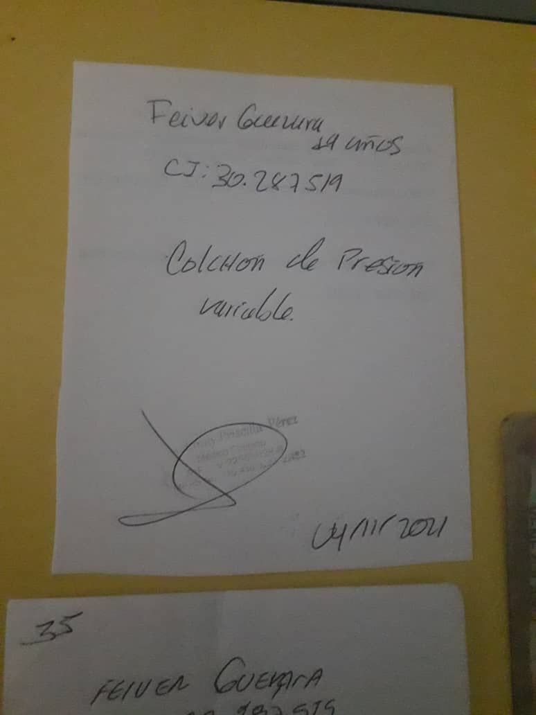 rossihenriquez's tweet photo. Se necesita #ayuda para joven que intentaron robar le metieron un tiro y lo tiraron por un barranco, está internado en el Hospital Militar y está complicado, su madre no tiene los recursos para comer y menos para medicamentos, pañales, gasas etc. https://t.co/sRqdZAki5X