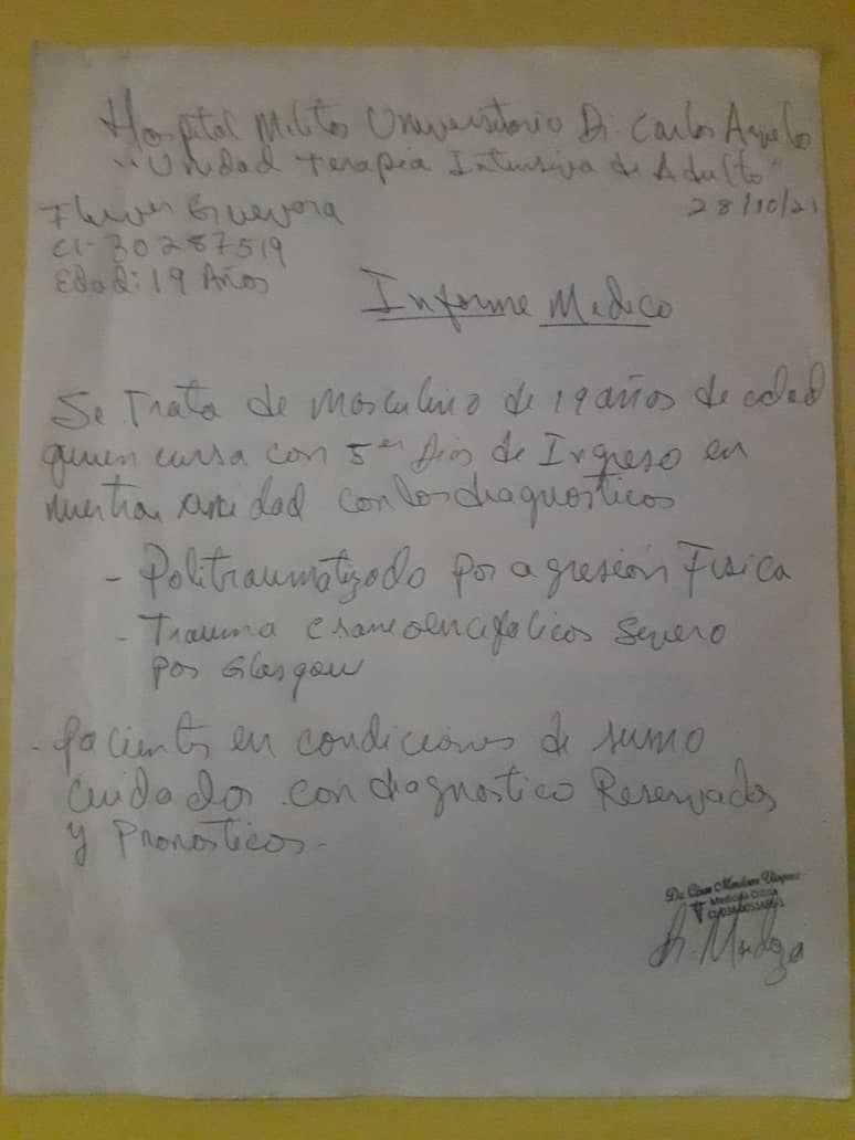 rossihenriquez's tweet photo. Se necesita #ayuda para joven que intentaron robar le metieron un tiro y lo tiraron por un barranco, está internado en el Hospital Militar y está complicado, su madre no tiene los recursos para comer y menos para medicamentos, pañales, gasas etc. https://t.co/sRqdZAki5X