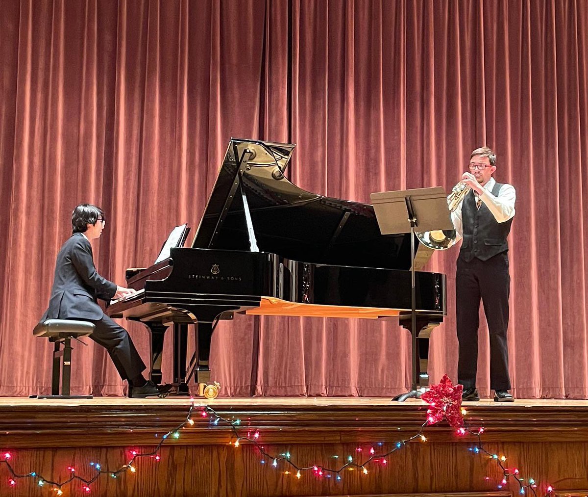 msutexasmusic's tweet photo. Last recital class of the semester! Congrats to everyone who performed! https://t.co/aZ2GG840TE
