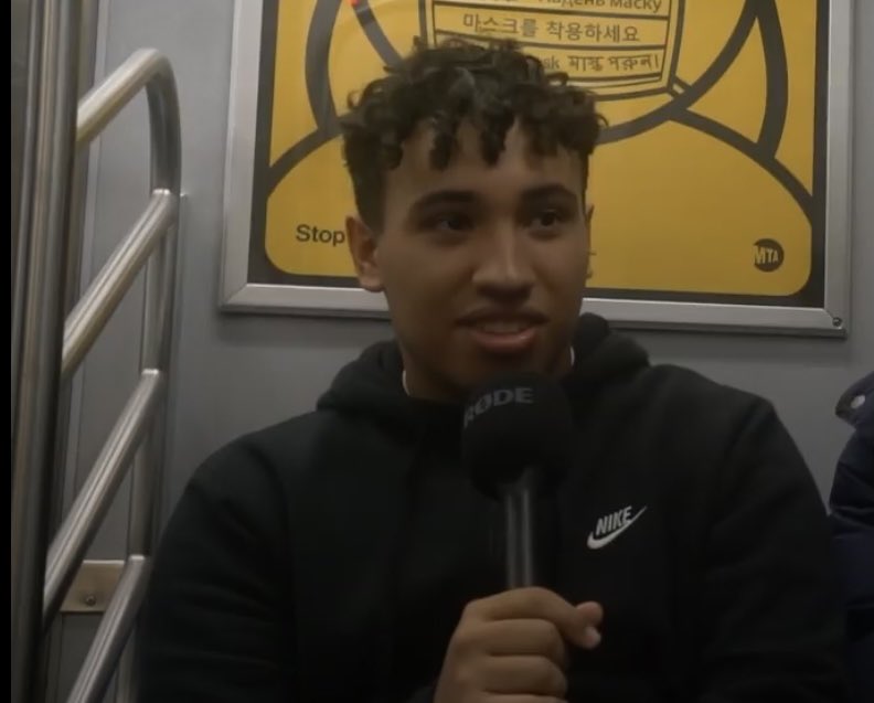 subhoppers's tweet photo. Why does Joe look like Lil Durk when he’s paranoid🤣 https://t.co/CnfY1UuxgL
