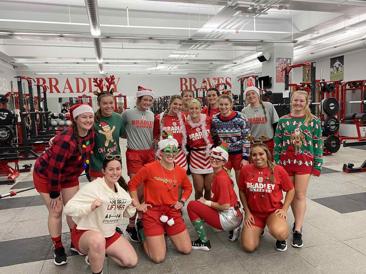 BradleySoftball's tweet photo. Happy Liftmas! #BUSB22 πͺπββοΈπͺ https://t.co/rLhs5iFWBt