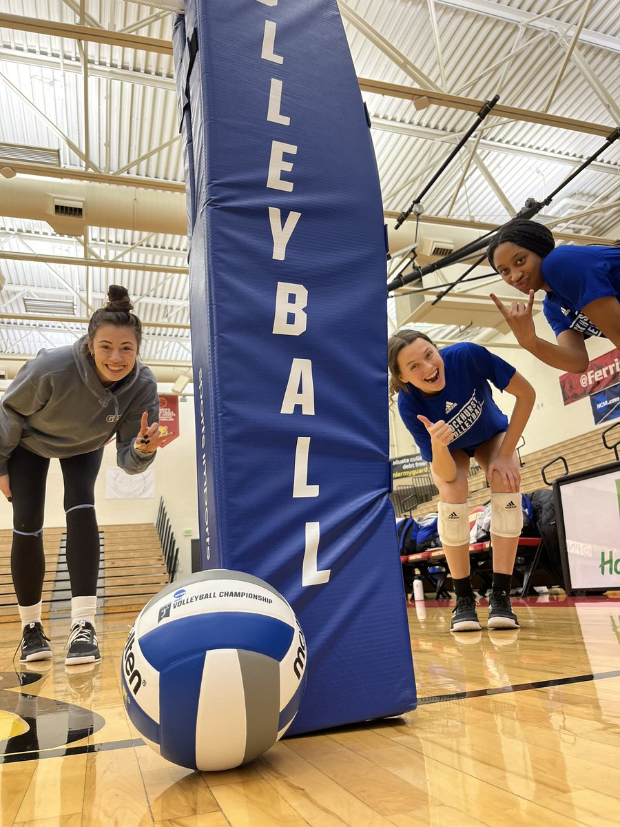 Rockhurst University Volleyball tweet media