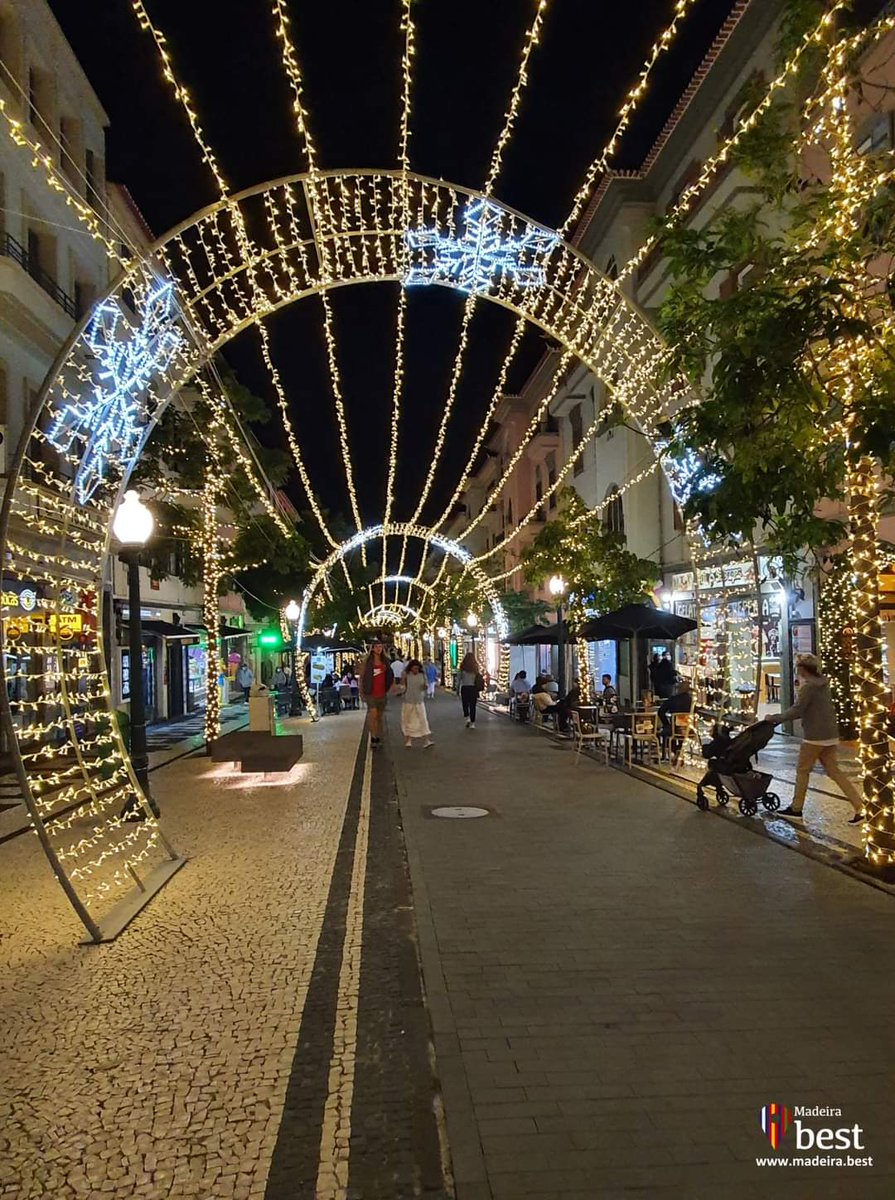 Christmas Lights are now ON 🎄
Happy Christmas!  
#Madeira #Funchal #Natal 