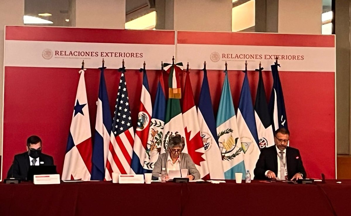 RocioGonzalezH8's tweet photo. 3) que respondan y atiendan los contextos de vulnerabilidad en nuestros países, seguiremos dando pasos firmes para cristalizar el cambio que tanto queremos para nuestra región. Les comparto por aquí parte de mi mensaje al clausurar la reunión del #GRCM. https://t.co/5iCRZZx6tG