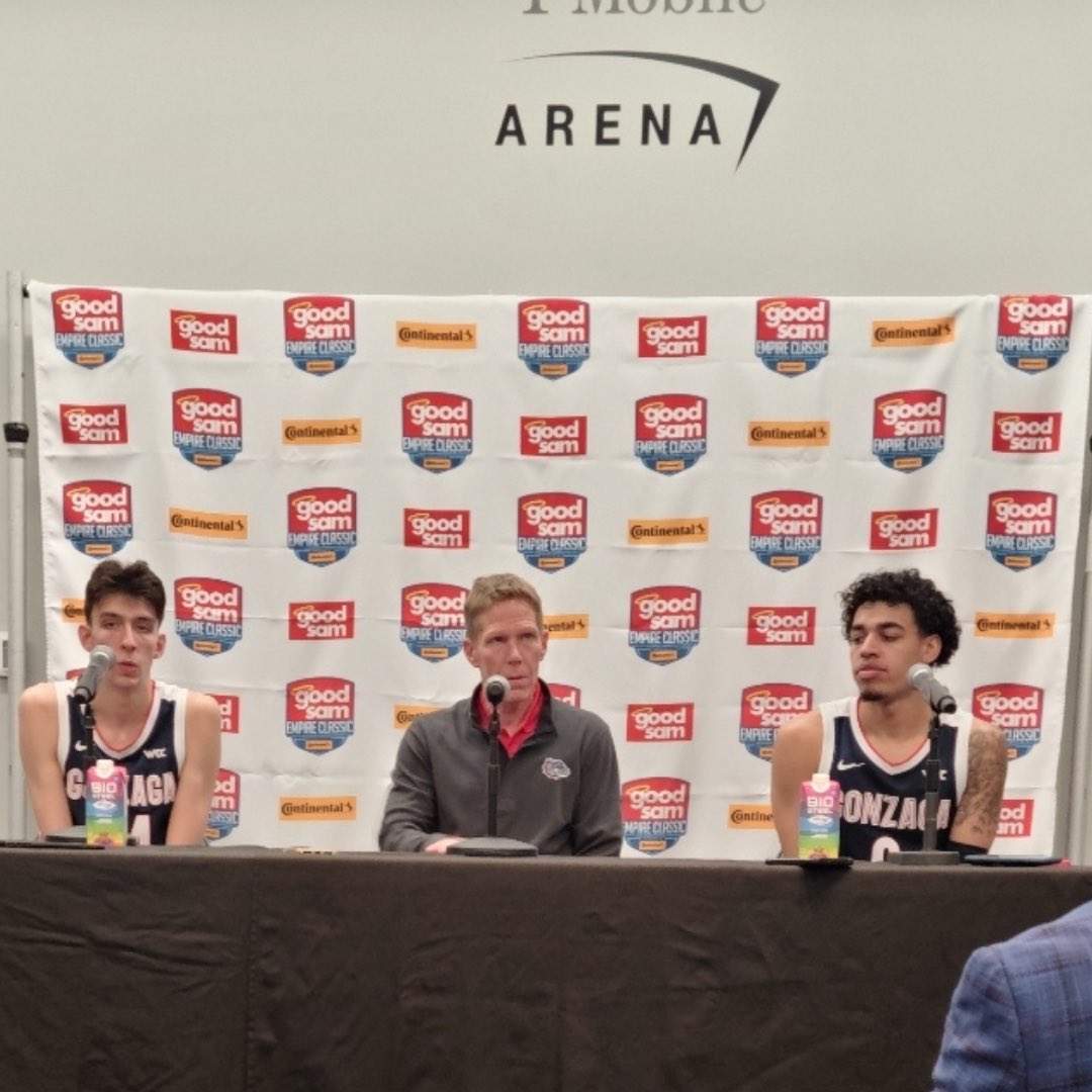 BioSteelSports's tweet photo. Ohh how we've missed college basketball! 🏀

We're proud to have hydrated hundreds of college athletes with Clean. Healthy. Hydration. @Hoophall @EmpireClassicBB #HOFShowcase #HOFTipOff #EmpireClassic https://t.co/YInuYFrwdb