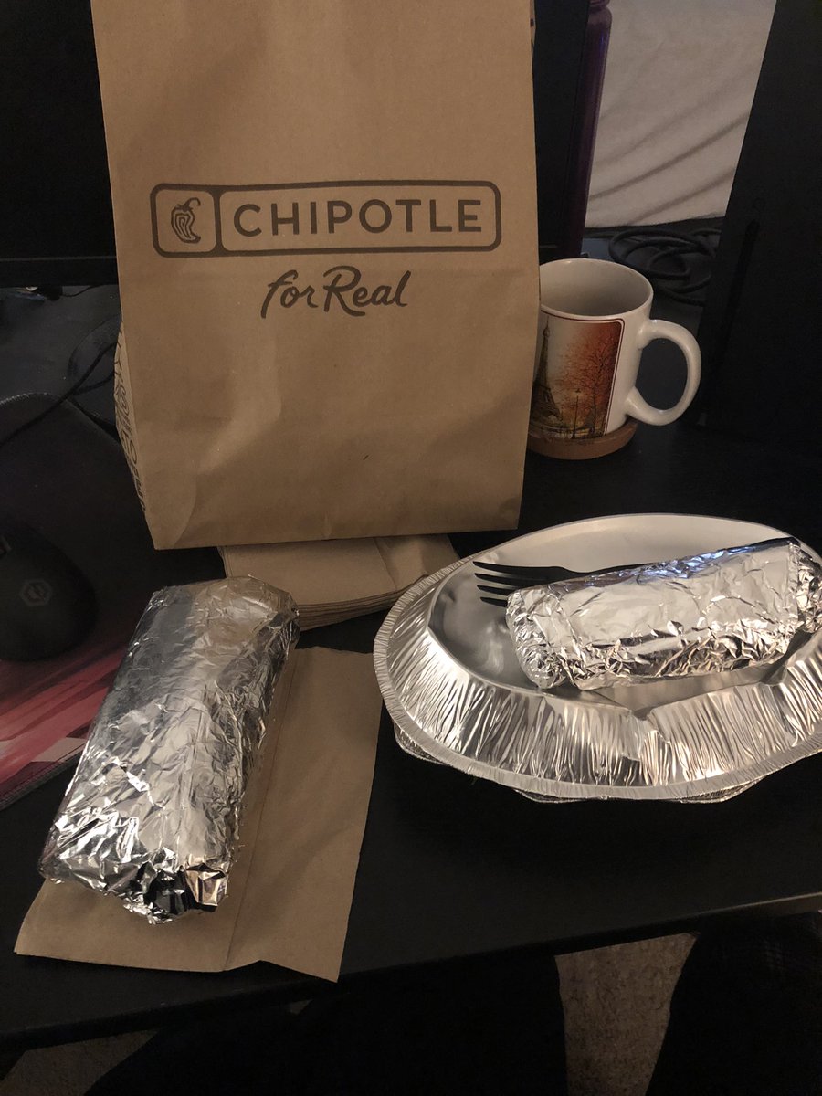 Thank you so much to the amazing <a href="/timthetatman/">timthetatman👑</a>, <a href="/ChipotleTweets/">Chipotle</a>, and <a href="/Wipz/">Wipz</a> for the free burrito I also went with my wife to and treated her with her favorite bowl for chipotle. Much love to you all keep up the great work.🤘🏼