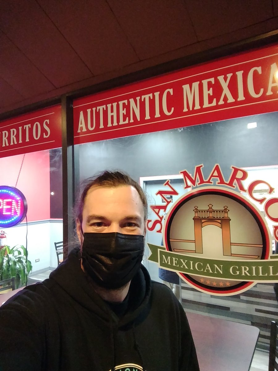 studiouslicks's tweet photo. Celebrating with dinner out, figured it's fine for another meal/snack time studying #studiouslick #apwhchallenge https://t.co/1jc5vbVR8F