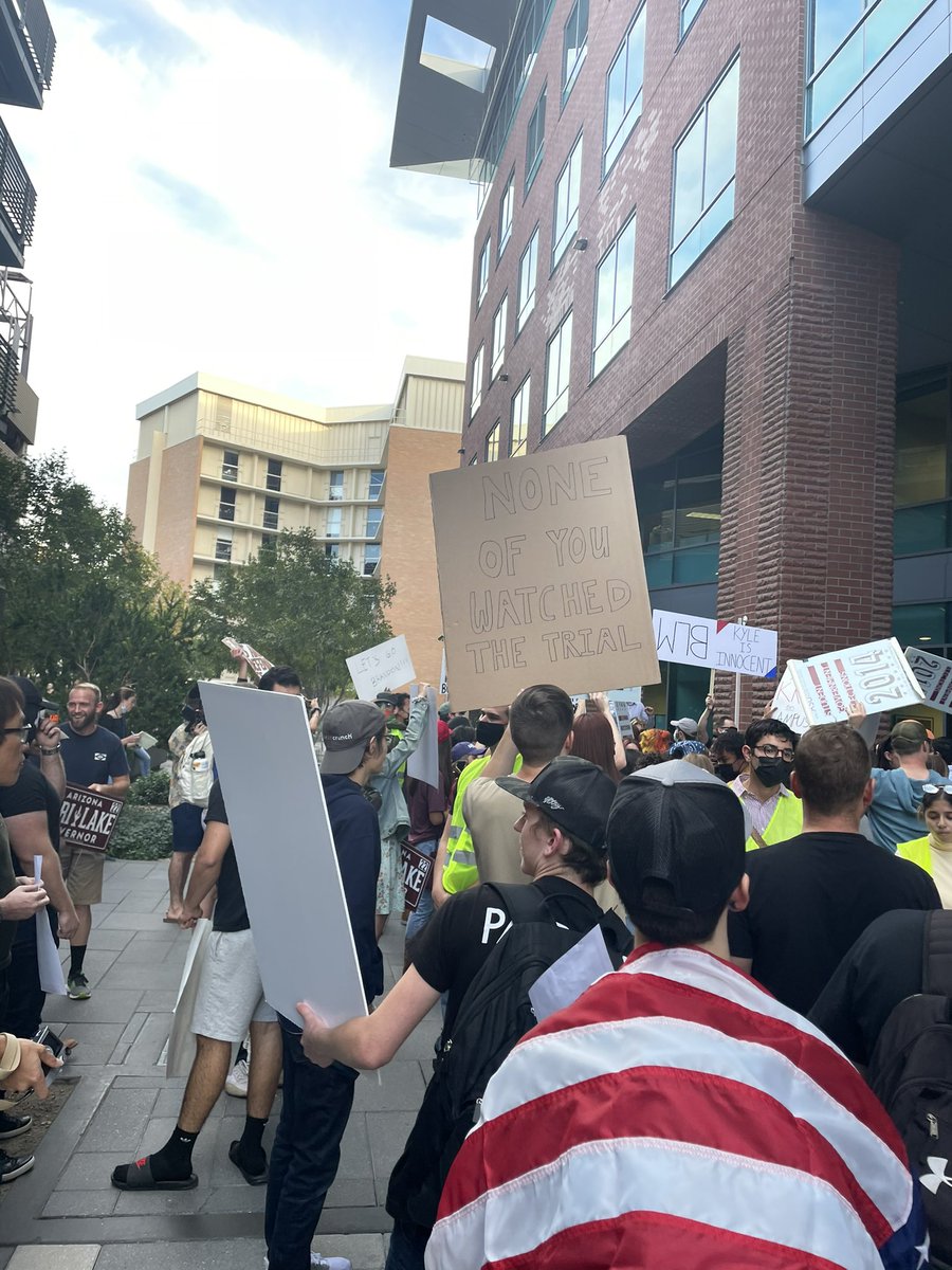 Julia Thornton tweet media