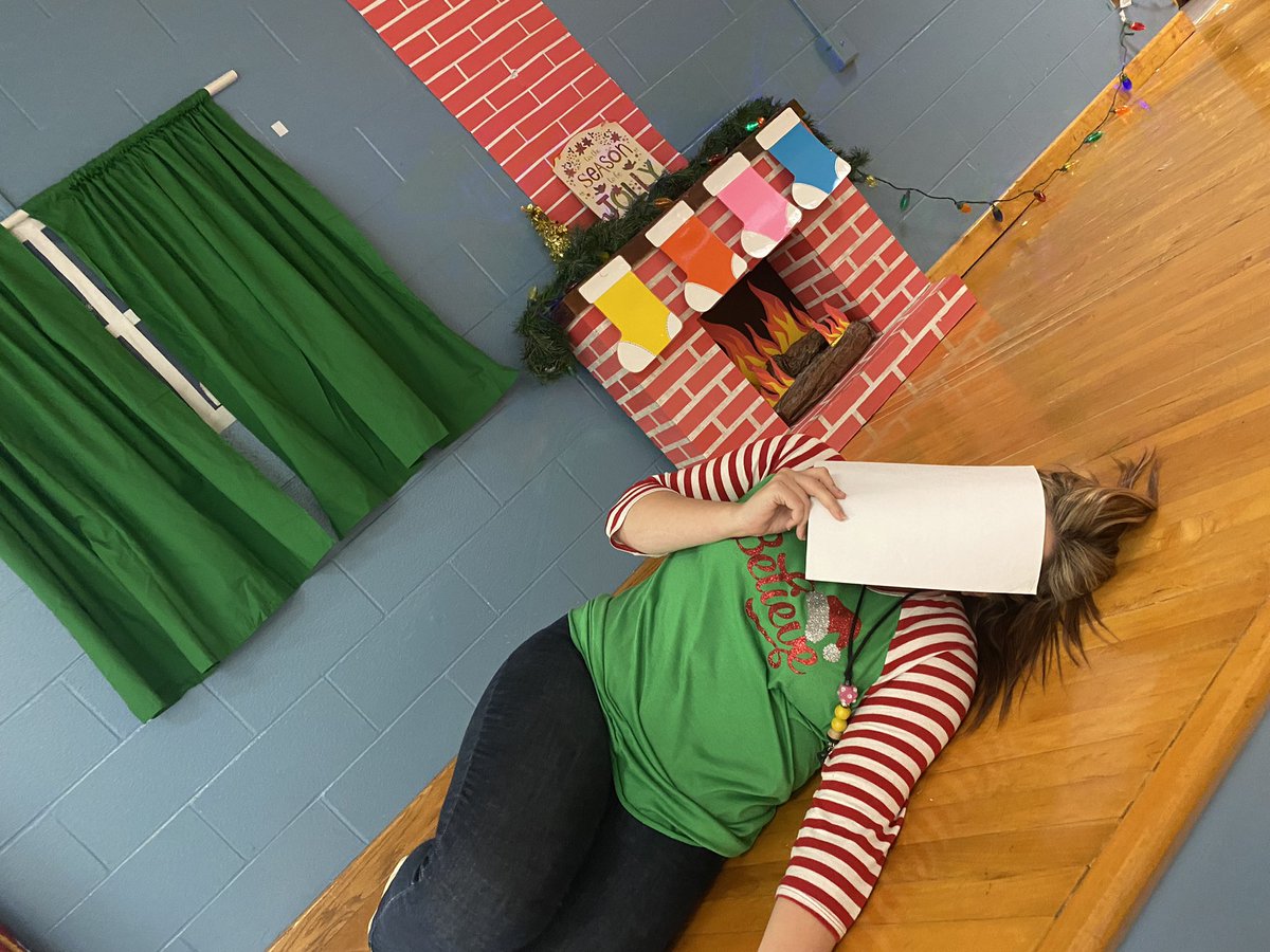 itsMoDrake's tweet photo. Third grade performance practice #joyful yet #exhausting @es_luther @CCISD #CCISDProud #ChristmasPrograms @IHeartCKH https://t.co/IqeK9MD9mU