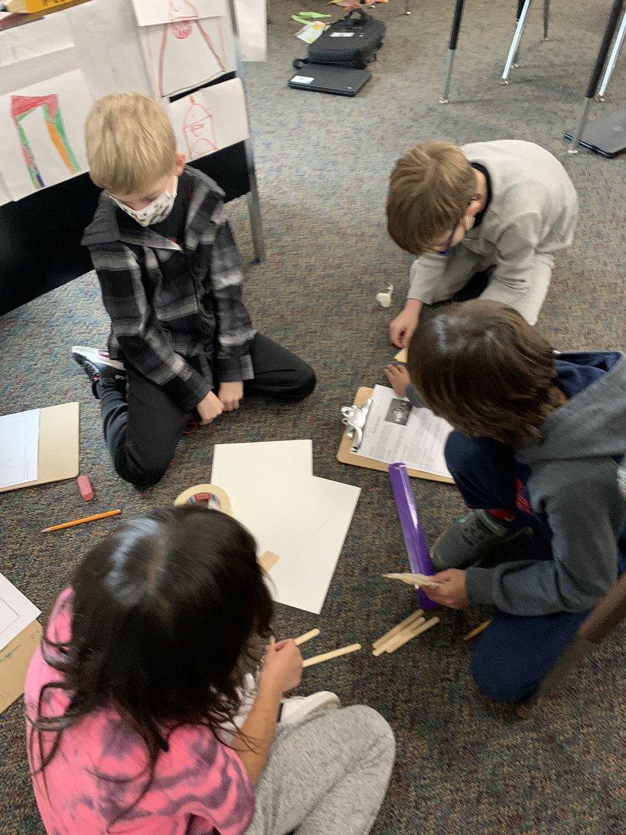 ms_pecoraro's tweet photo. Future engineers at work! Can you build a structure that can withstand a 10 second “earthquake”? @D13Jaguars #ilbsd13 #leadlikeajaguar https://t.co/wHuclpaVs4