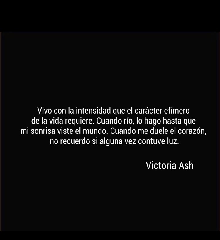 VictoriaAsh__'s tweet photo. ¿Intensa yo? 💁🏽‍♀️💃🏽

#victoriaash #instapoem #reflexion #intensidad #vivir https://t.co/E7qFVY6mk5