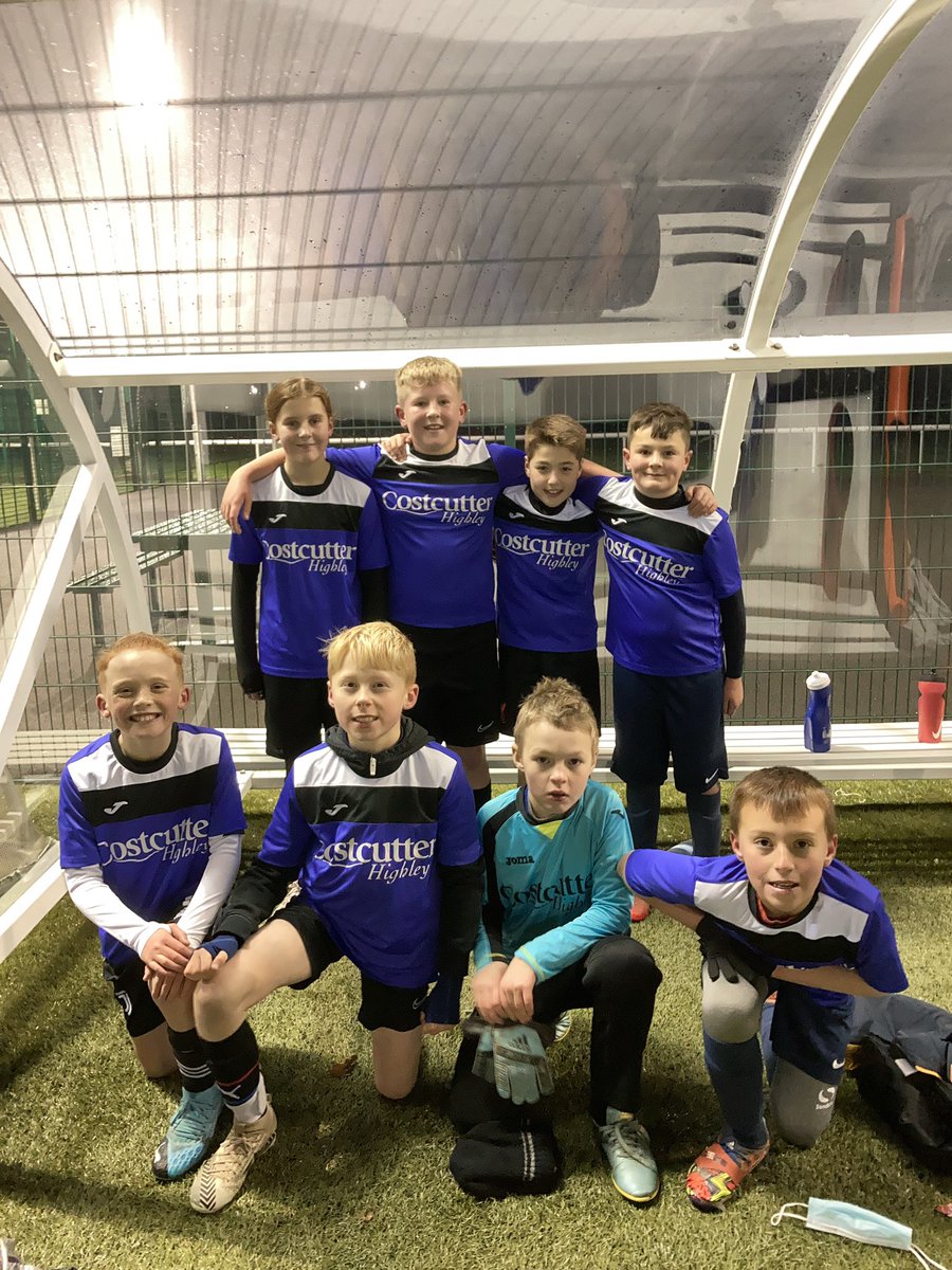 Highley_School's tweet photo. Two excellent games this evening against @mount_primary and @oldhallschool at @Thomas_Telford Very proud of our team who earned two hard-fought wins. We go onto the regional finals! #countyfinals #football @SSCFA2 @EastShropSSP https://t.co/0Pwpq6lrPH