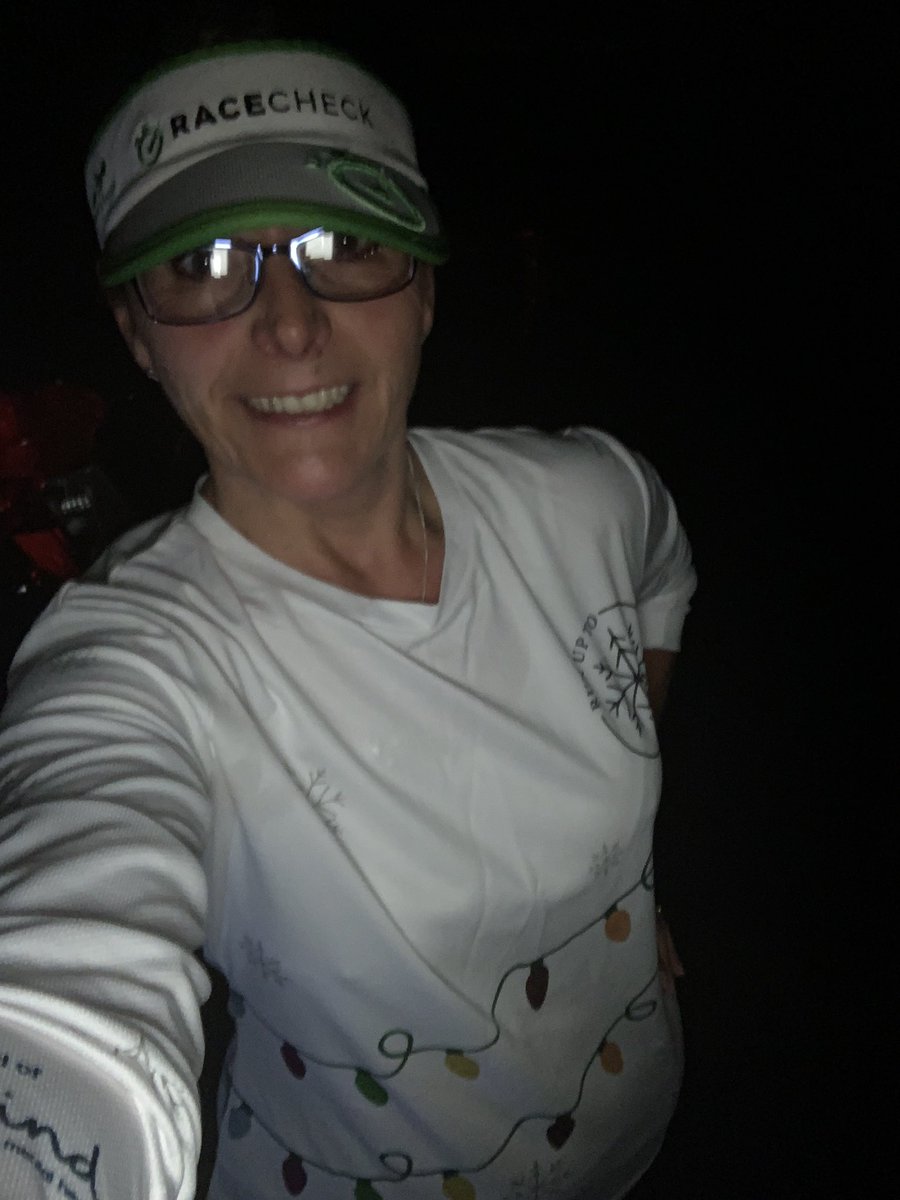 dulciedarling1's tweet photo. 10k done towards #RU2C #santapaws getting one of my fabulous running tops out for the occasion ππ
π½π #visorclub #runthings https://t.co/dPK2tgTX8J