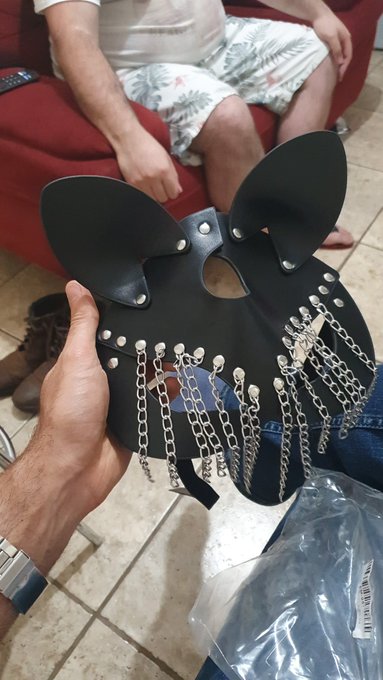 Bom que assim n&atilde;o fico sofrendo pixelando v&iacute;deos! Detalhe pro servo organizado, que deixou a bota bonitinho<a href="/tag/newprofilepic"class="tags"><span>#newprofilepic</span></a>