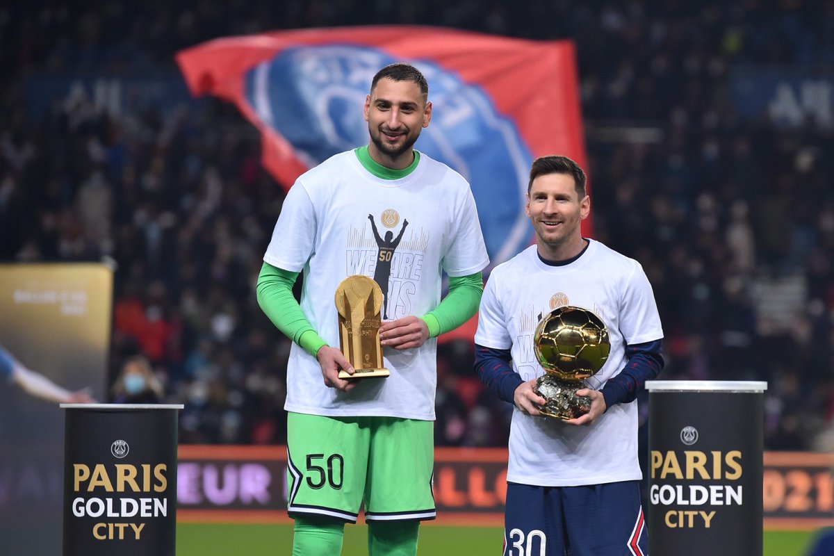 #BallonDor ✨ 𝙇𝙚𝙤 𝙈𝙚𝙨𝙨𝙞

#TropheeYachine 🏆 @gigiodonna1 

#PSGOGCN