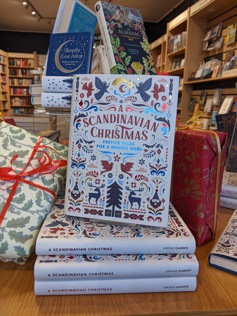 Lyme Regis Bookshop tweet media