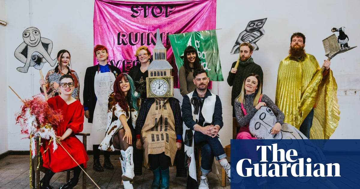 GUARDIAN/OBSERVER: Northern Ireland art group Array Collective wins 2021 Turner prize dlvr.it/SDYztd or theguardian.com