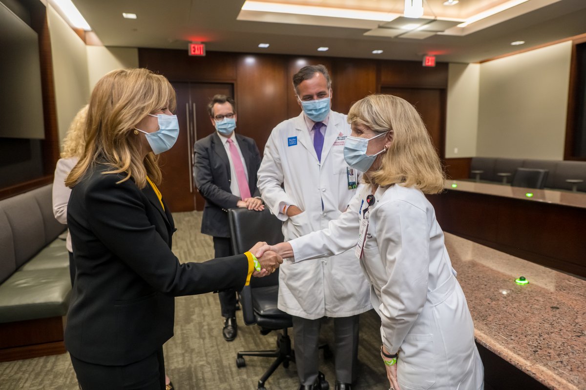 ChildHospAssnTX's tweet photo. We are honored to award Senator @joanhuffman with the Children's Health Care Hero Award for her distinguished contributions to children's healthcare this past legislative season. Thank you for all you do for children's health in Texas! #CHATexas https://t.co/gedWTRUkq1