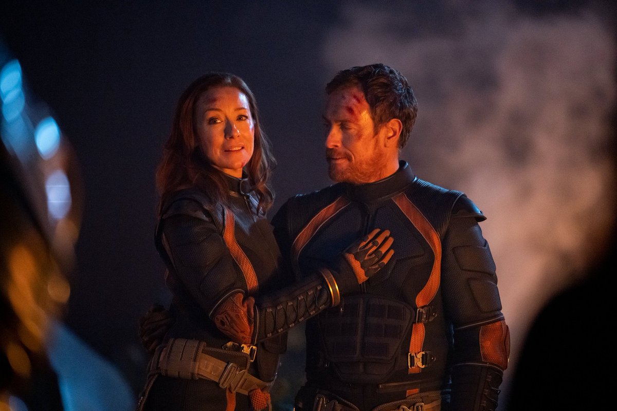 itsonderr's tweet photo. foram alguns aninhos aguardando por essa temporada e ela conseguiu entregar tudo que tinha pra entregar! ver os acontecimentos e o desenvolvimento dos personagens nessa season foi incrível. vou sentir saudades dos Robinsons 🥺💕
#LostInSpace #perdidosnoespaco @lostinspacetv https://t.co/WNV2ZaEId8