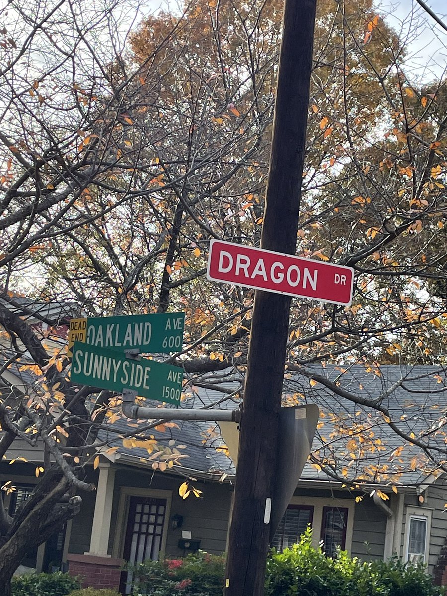 JarrettHurms's tweet image. I very much endorse @ElizabethCLT keeping the “Dragon Dr.” sign