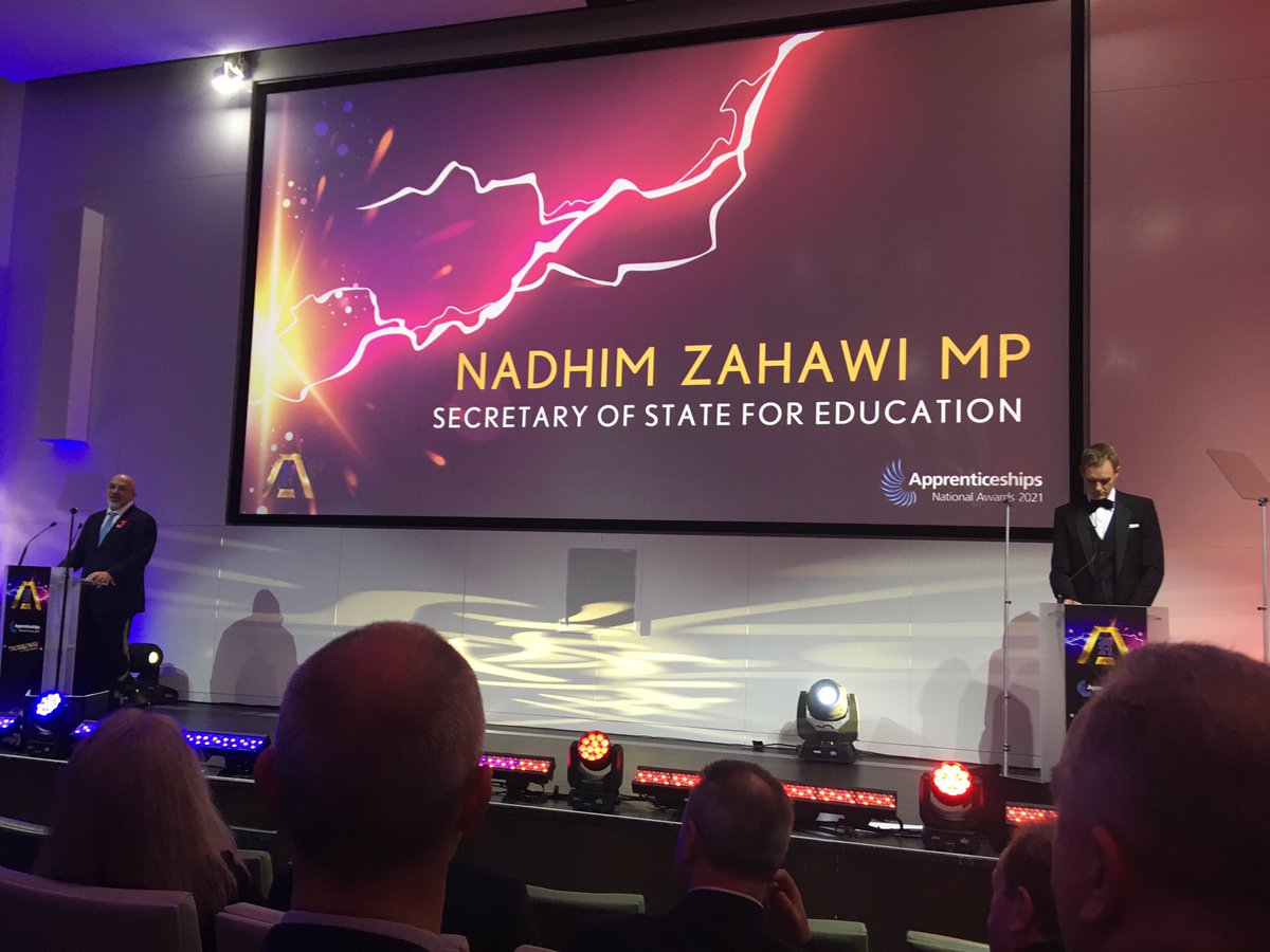 YH_YAAN's tweet photo. Fantastic to be here tonight at the National Apprenticeship Awards to celebrate the best of the best apprentices and employers. 🏆  Good luck to all! https://t.co/EYjs2Mys8c