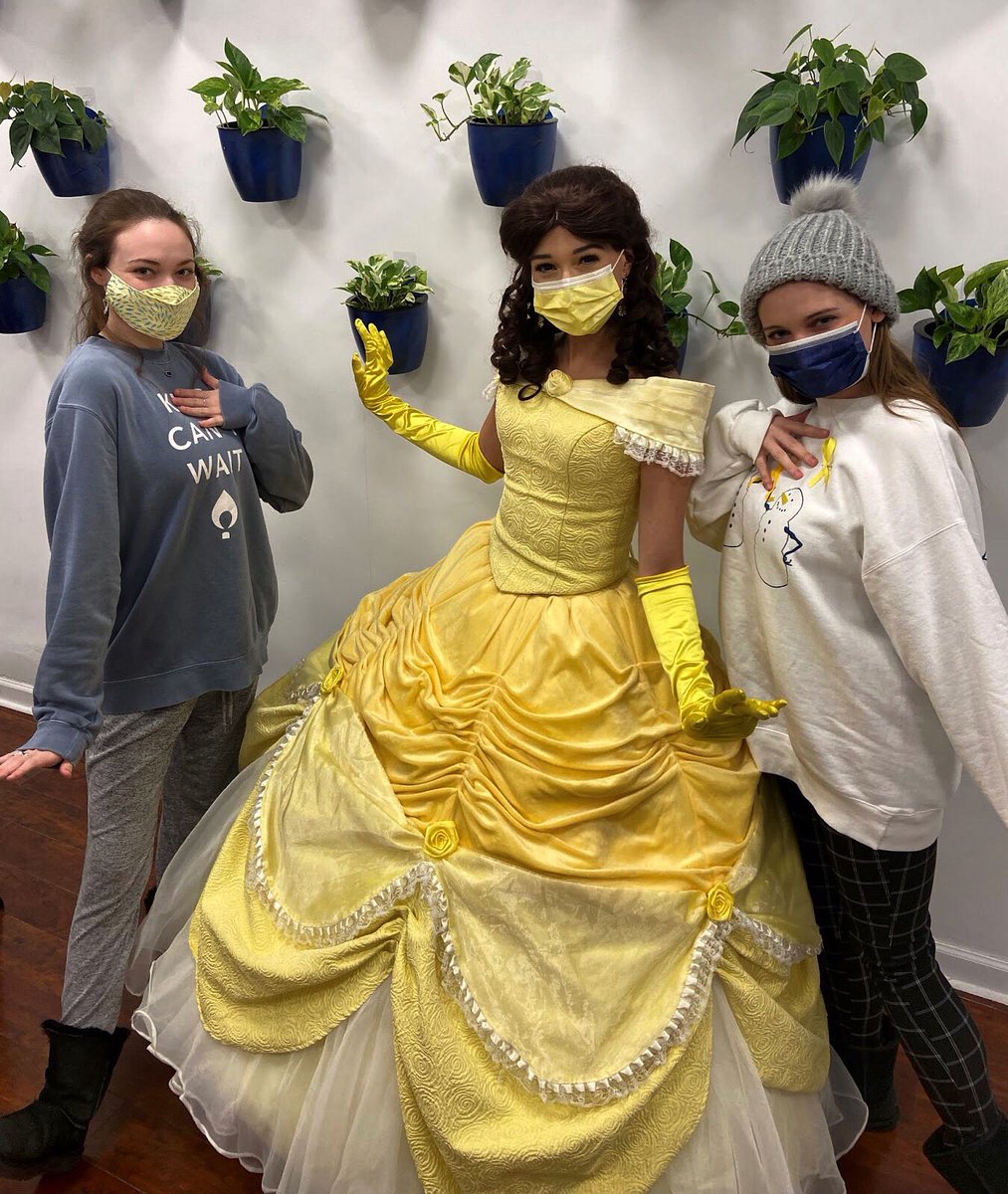 Thankful for our magic makers every single day, not just on Mondays! You bring so much joy and magic to our chapter and to the kids we service. #magicmakerWEDNESDAY 💛
•
•
•
#momentofmagic #amomwmu #bsf #wmu #bravestrongfearless #amom