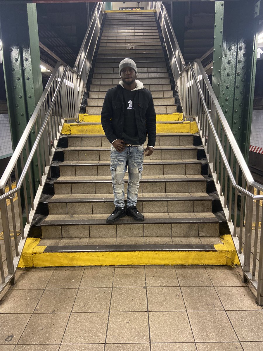 Thehumble_41's tweet photo. No I aint Fivi❄️ but I got that Big Drip 💧 https://t.co/5OXq815zwz