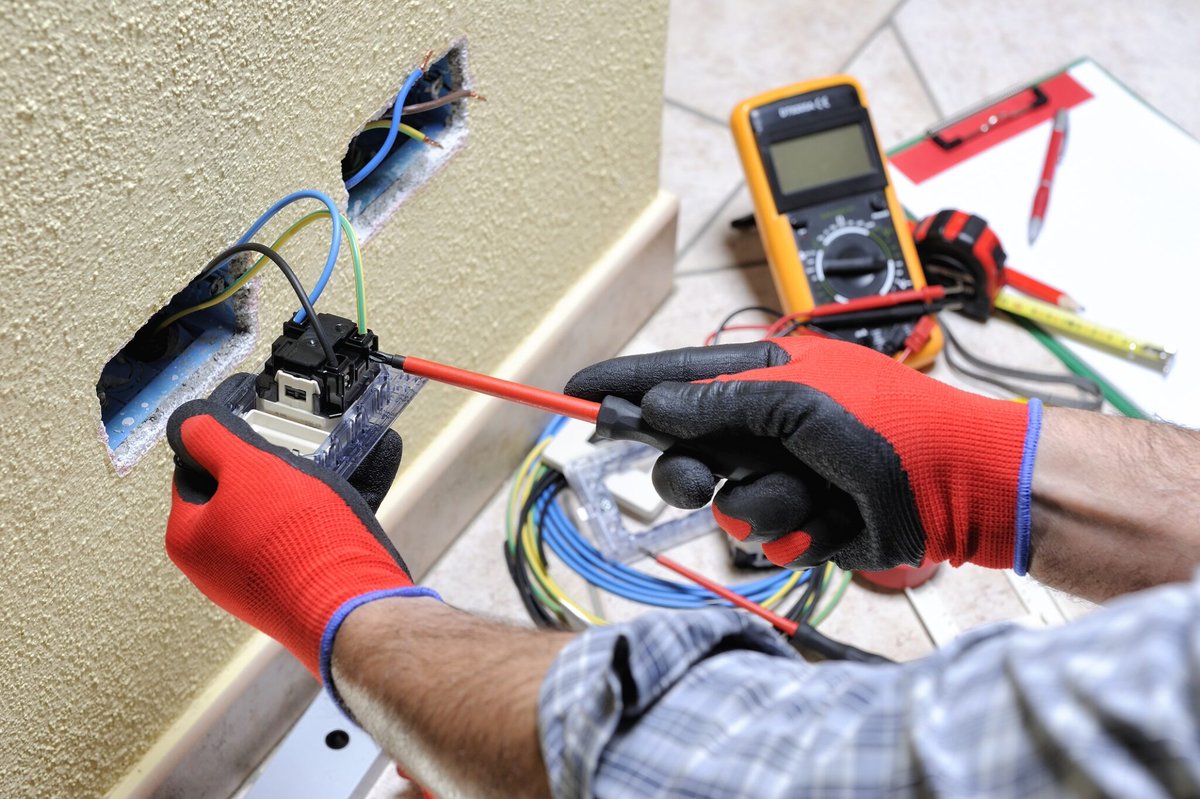 DecaturAir's tweet photo. Our licensed electricians can help with any size project you may have!
  •  Energy-efficient electrical upgrades
  •  Electrical services &amp; repairs 
  •  Whole-home rewires
  •  New construction
  •  Emergency electrical services

https://t.co/AV9BGiuwK2 https://t.co/EIpHmOSS7W