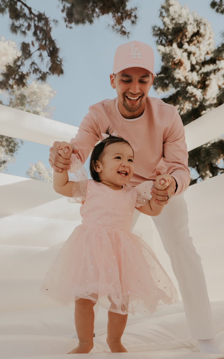 AshleyTella's tweet photo. Happy 1st birthday baby 🍭🤍 https://t.co/YMSfgqG1jR