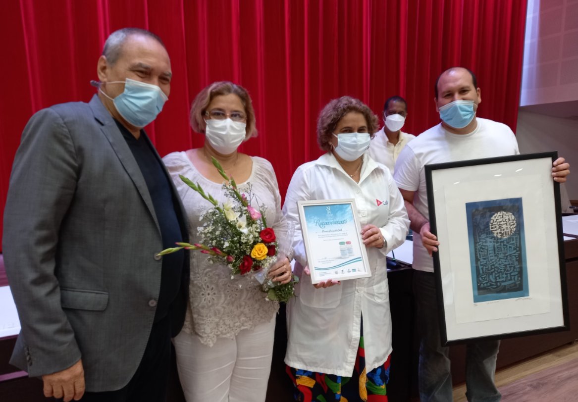 Aprovechando la cercanía del Día de la Medicina Latinoamericana, rendimos homenaje a los médicos, enfermeras y otros actores del sistema de <a href="/MINSAPCuba/">Ministerio de Salud Pública de Cuba</a> que estuvieron con nosotros en cada proceso de los ensayo clínicos del Fase III de #Soberana02. 
#CubaPorLaVida 
#CubaVive