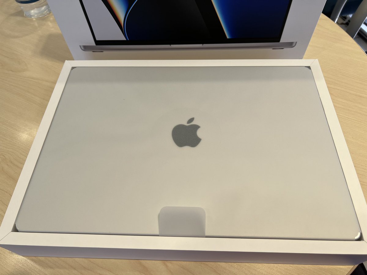JohnnyStitches's tweet photo. #Production #Writing #VideoEditing #AudioEditing #Comedy #Promotion for @Sirenicide @HearTheHaunt @AeonCode just got a lot easier. #ProudPapa #MacBookPro #Apple #10CoreCPU #32CoreGPU #64GBUnifiedMemory #4TBSSD #TheFuture #AppleForLife #SilverBullet #Mac 🍏 @double_density https://t.co/hMYfkXJuAa