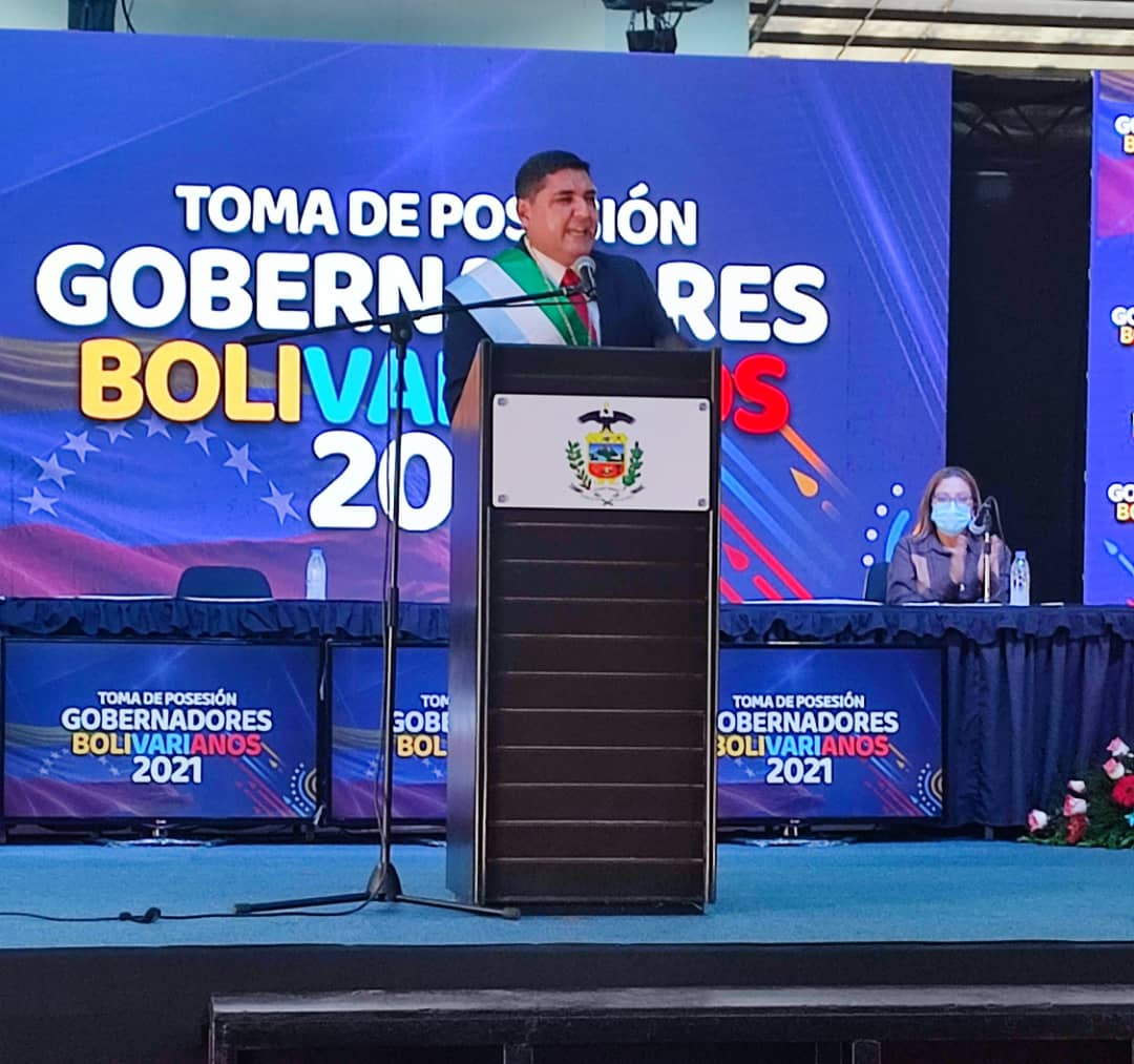 ivanrive3's tweet photo. 3/3 De igual manera parte de la dirigencia del PSUV regional, jefes de las Unidades de Batalla Bolívar Chávez (UBCH) y el Poder Popular en pleno.
#MeridaNosUne
#PrensaCorpomerida #PrensaJehysonGuzman #jehysonguzman #jehysongobernador #NotiMerida https://t.co/Mtr5Fmsu2y
