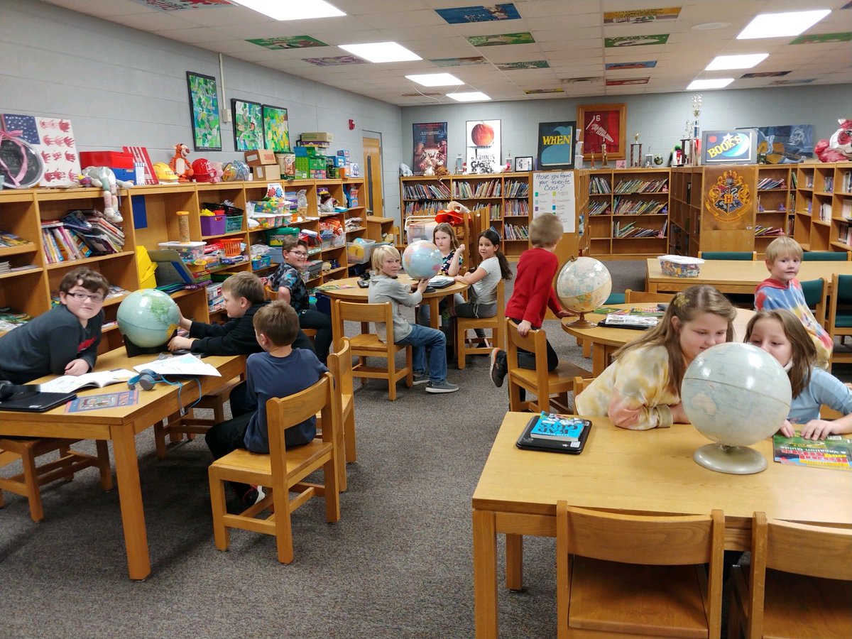 Exploring our world using globes and maps in the media center. The rich conversations are leading to up rigorous writing. ⁦<a href="/AmandaRippy/">Amanda Rippy</a>⁩ <a href="/nanann53/">Ann Meador</a>