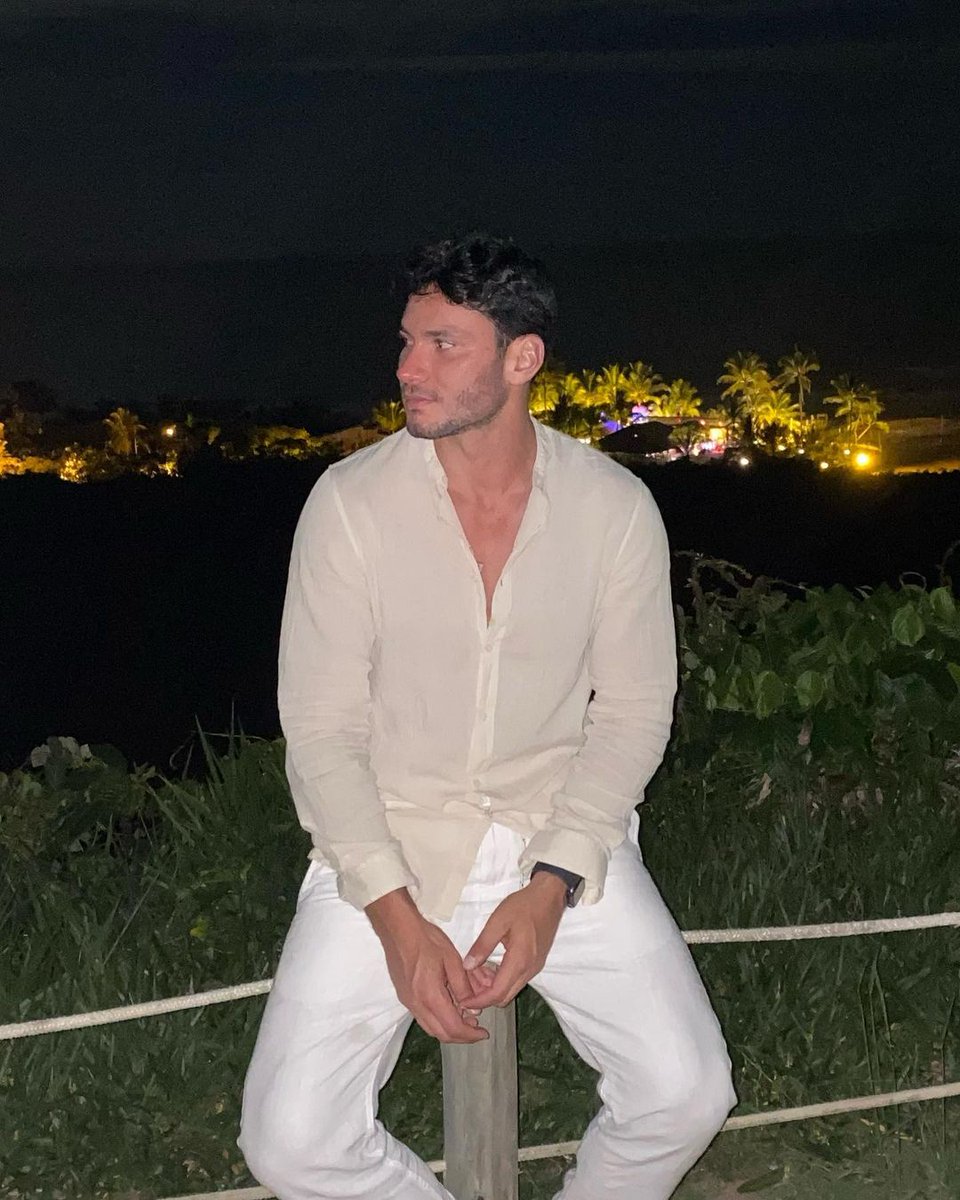 DamonWinch25's tweet photo. Missing Going out at night https://t.co/oB9KkeBYoO