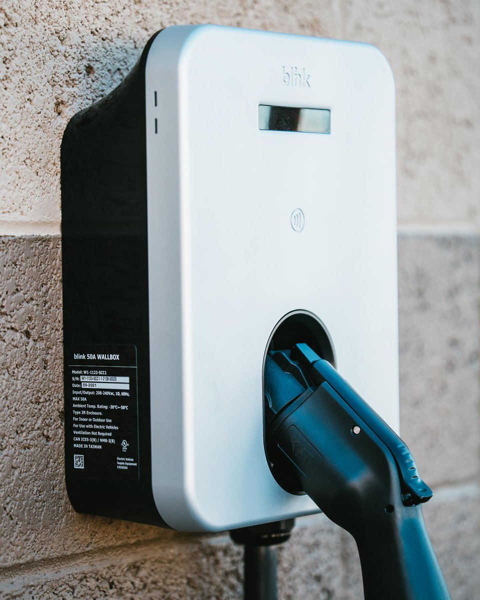 TheVoyagePro's tweet photo. Check it out 🤩 our most recent photos from our shoot with blinkcharging https://t.co/OfQ7f09Gqn