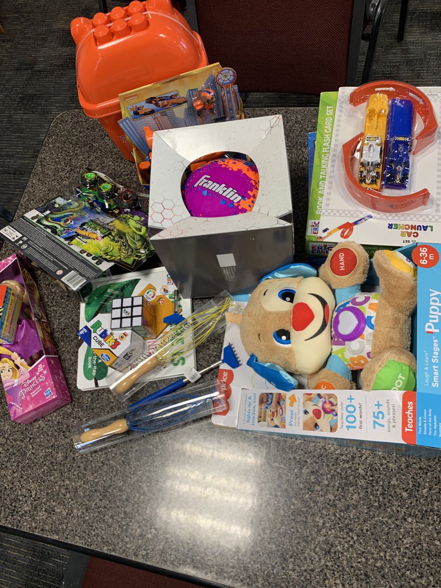 LETUTFXC's tweet photo. Toys for tots collection from LETU Athletics staff #giftingjoy #moreblessed @LeTourneauUniv @LETUAthletics https://t.co/CecIVgDSOg