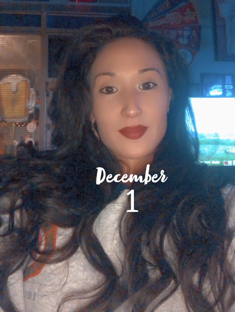 VERYMARY901's tweet photo. Happy 1st of the Month!! 
It's the most wonderful time of the year.. #DecemberBabies https://t.co/phToTq3kEc