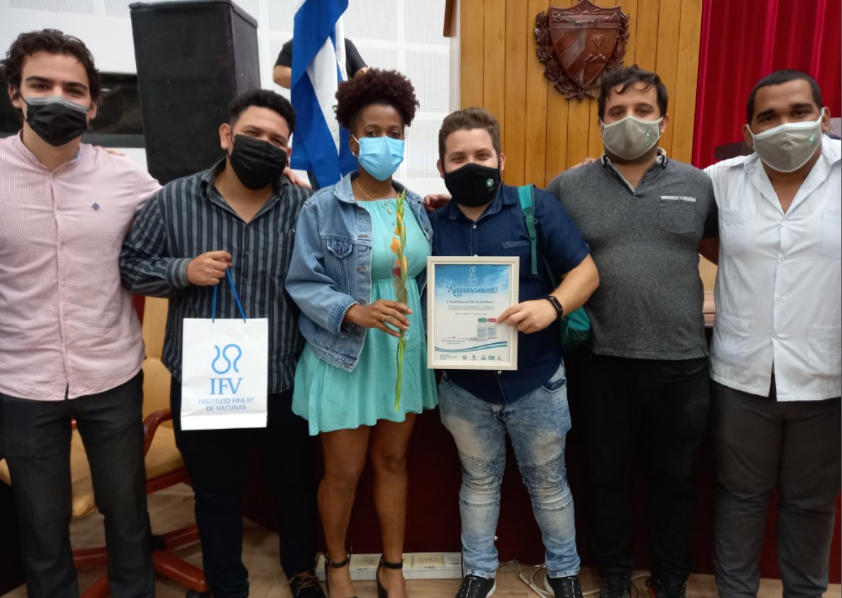 Gracias a la inserción de más de 200 estudiantes y profesores de esta Universidad logramos capturar los datos en tiempo real. Se convirtieron, además, en los gestores del Ensayo Clínico Fase III de #Soberana03. 
Nos referimos a la <a href="/CujaeRedSocial/">Universidad Tecnológica de La Habana</a> <a href="/AlmaCujae/">Alma Cujae</a> 
Gracias muchachos!!!